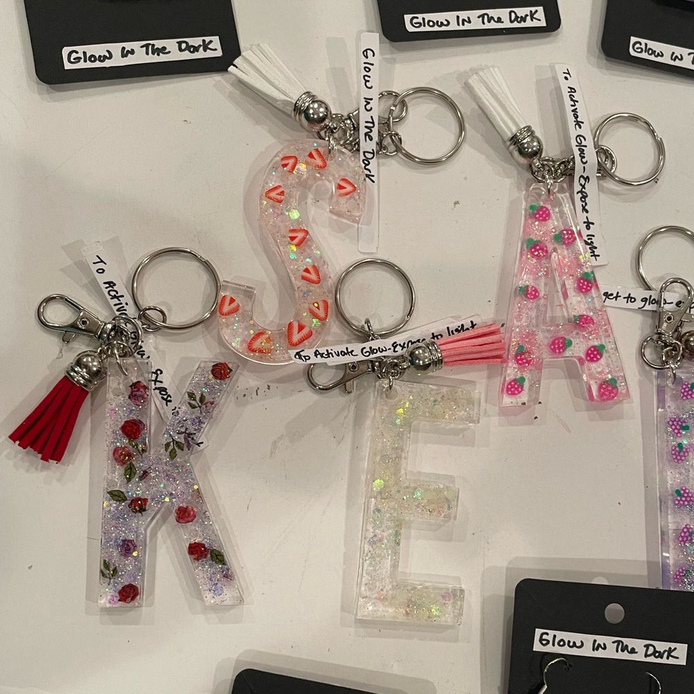 Resin Custom Initial Keychains - Picture 2 of 8